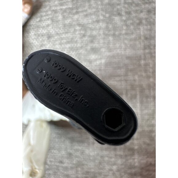 1999 Toy Biz WCW Wrestler Booker T Vintage Action Figure Collectible - Picture 3 of 3